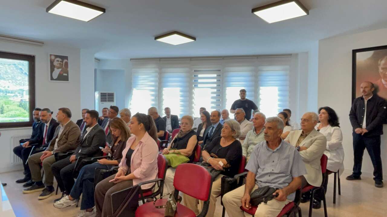CHP Genel Başkan Yardımcısı Kaya Muğla’da: “Şeffaflığı Önce Kendi Belediyelerimizde Yapmalıyız” 2